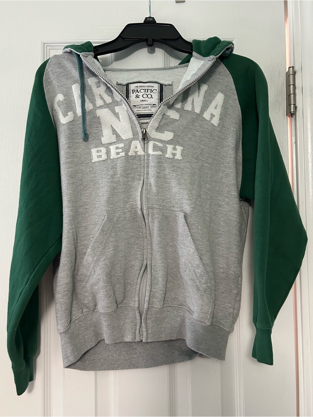 Pacific & Co. Women’s Gray and Green Zip Hoodie
